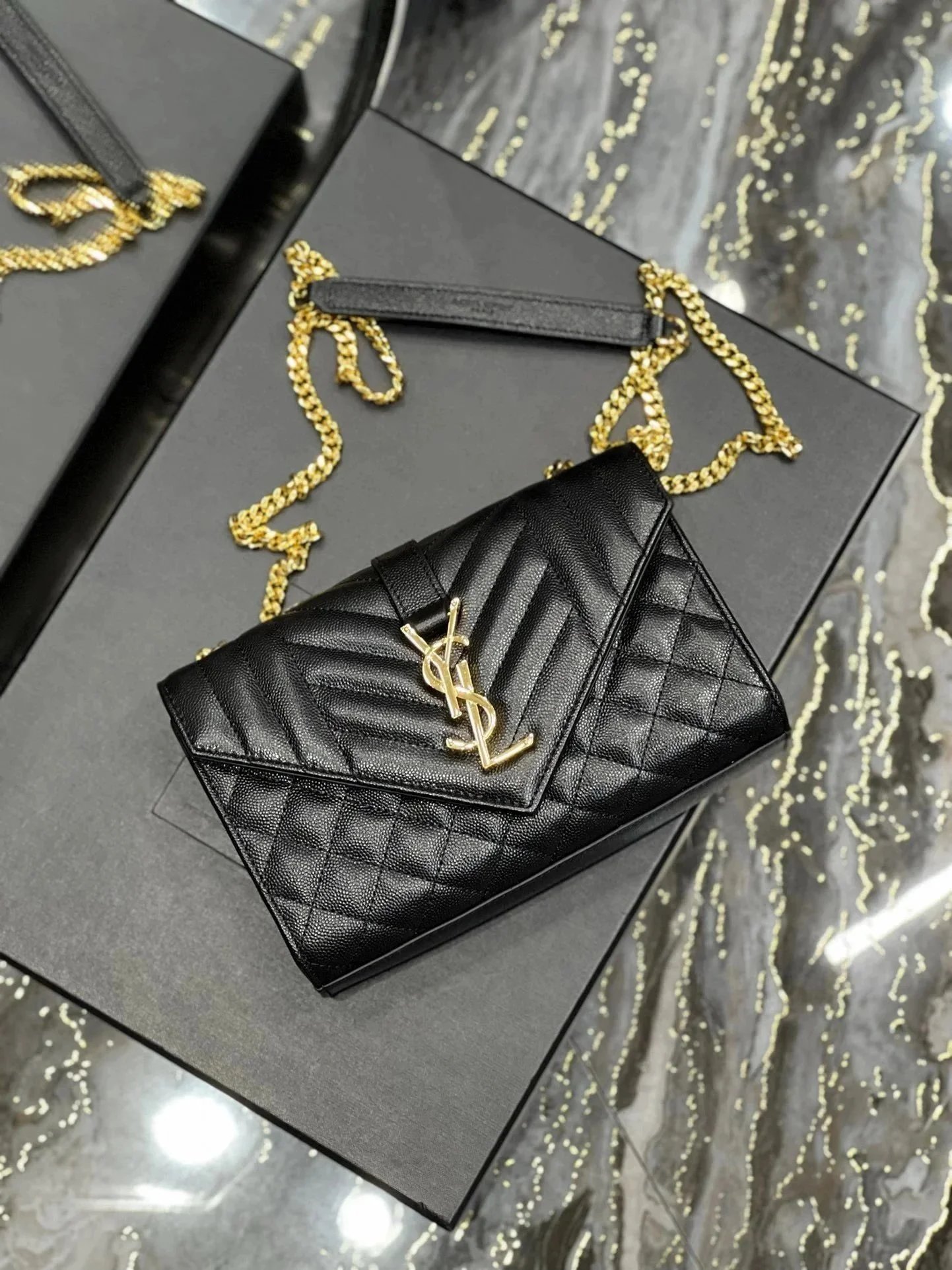 011 011
